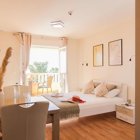 Hotel Villa Dzamonja Bol Zewnętrze zdjęcie